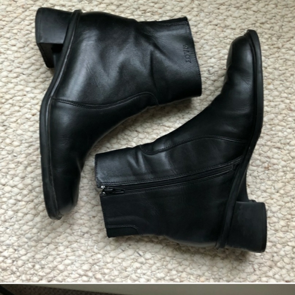 Naot ankle boots